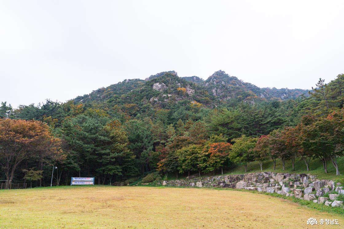 홍성 용봉산 가을 단풍산행 안내 3